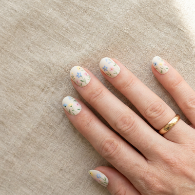 Bloom on hand